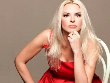 Πασίγνωστος παρουσιαστής διαψεύδει πως είχε σχέση με την Αννίτα Πάνια: «Είναι αστεία αυτά που γράφτηκαν» (βίντεο)